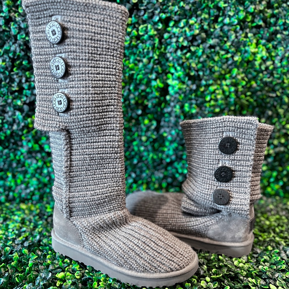 UGG Women’s Classic Cardy Boot 1016555 Charcoal Grey Wool Knit Size 8